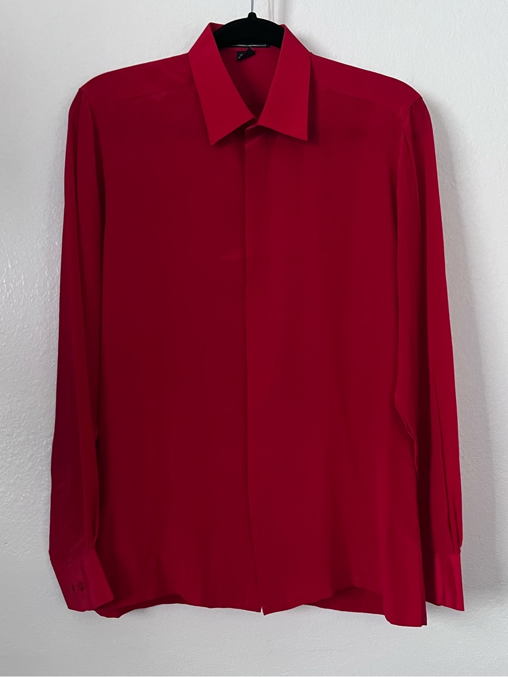 La Chemise 100% Silk Crepe de Chine Men’s Red Dress Shirt 
Size M 15 15 1/2